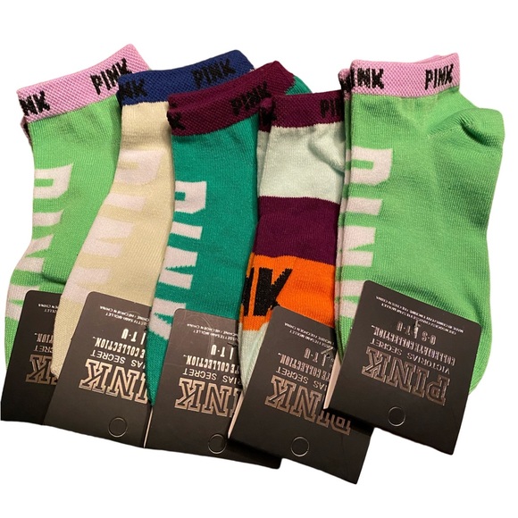PINK Victoria's Secret Accessories - ⛱NWT PINK Victoria’s Secret Collegiate Collection Crew Socks (5 PAIRS)⛱